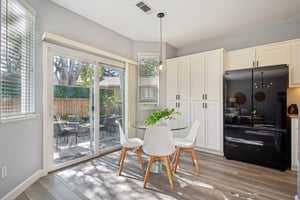 128Sundance 8-KitchenNook.jpg