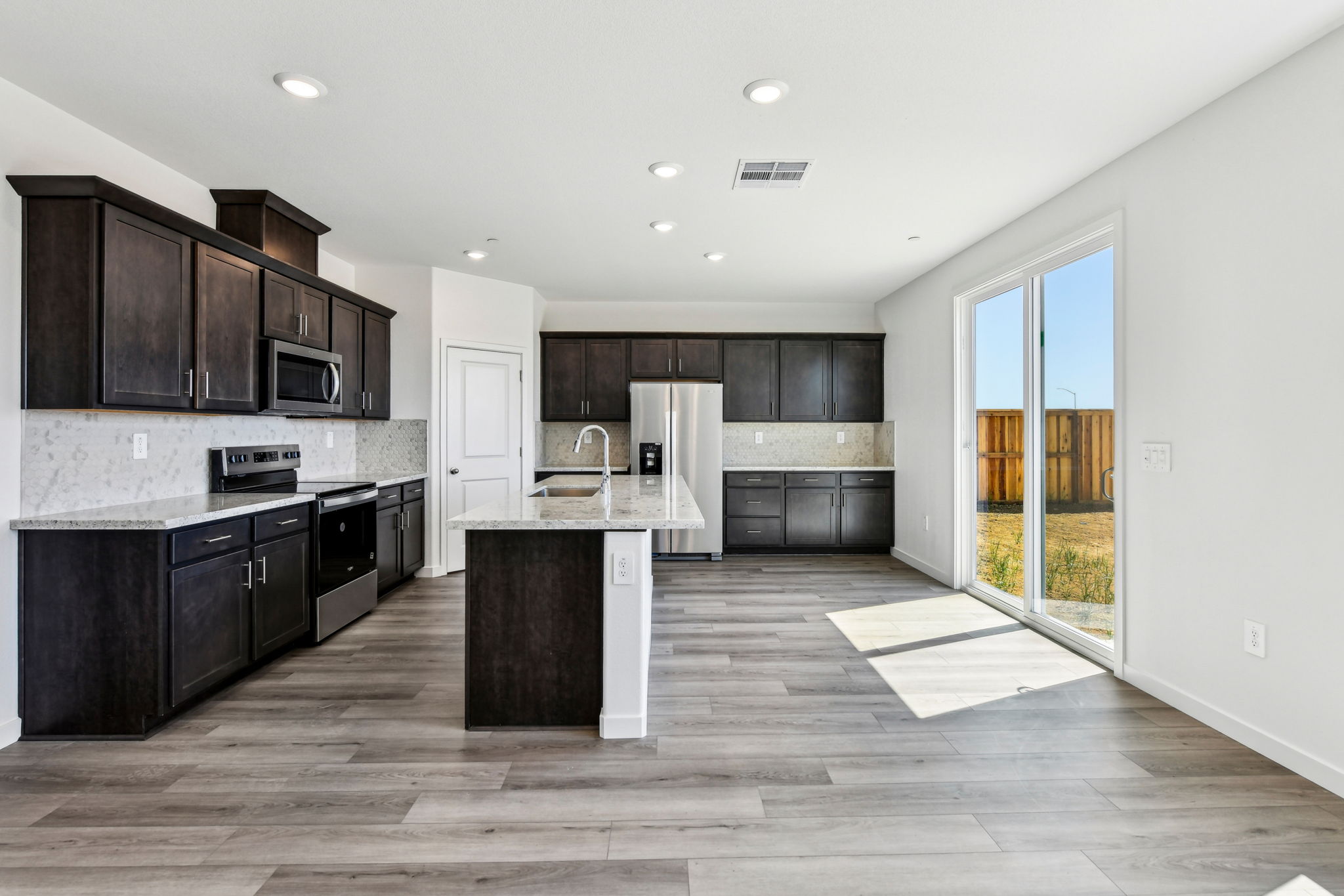 Vernon -  Liberty Ranch - 1280 Bastion Ave Galt CA -008