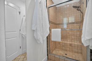  Photo 37