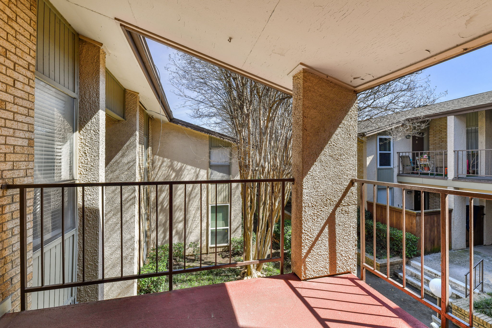 12806 Midway Rd 2024, Dallas, TX 75244 Gold Sprint Media