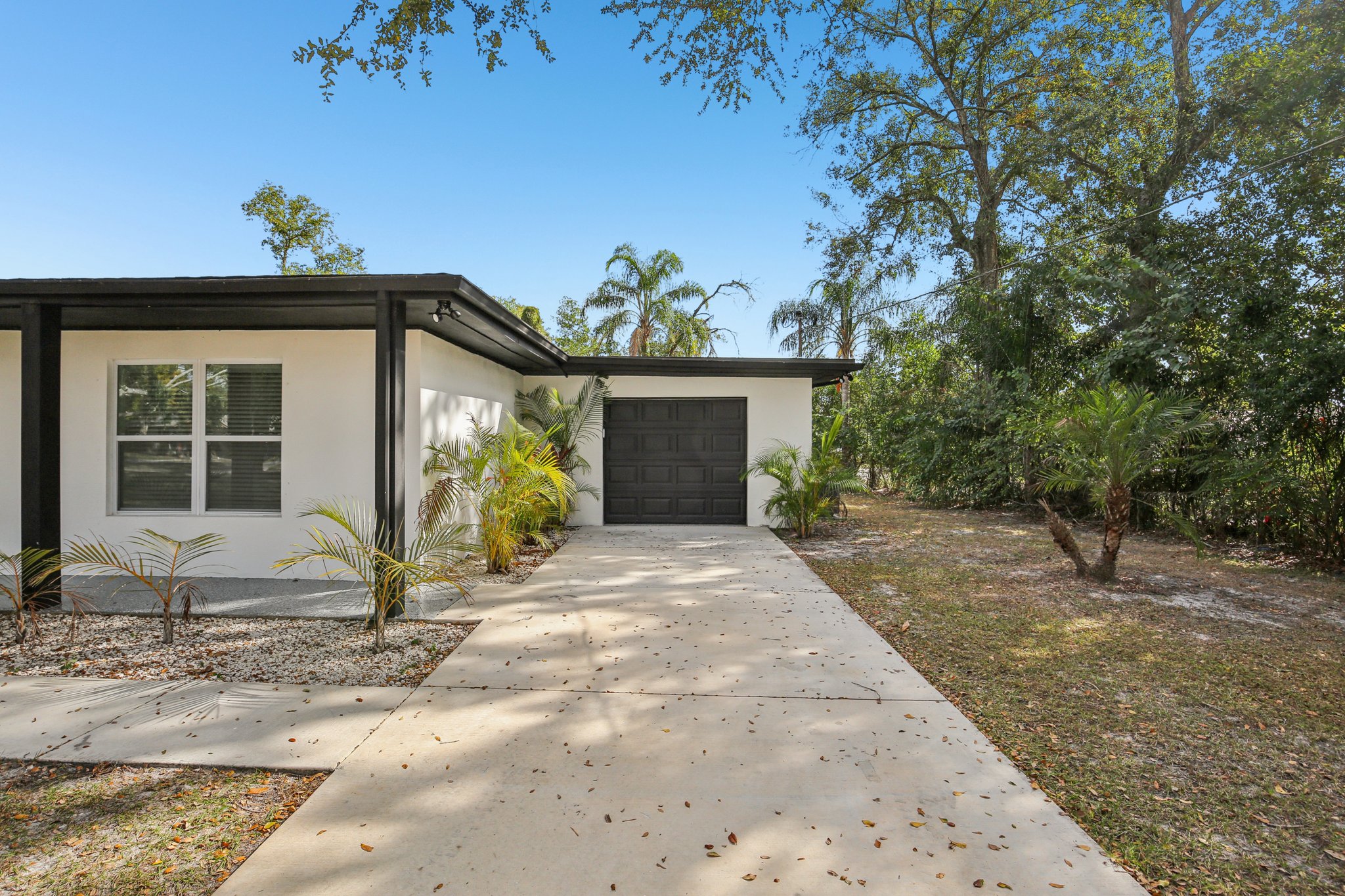 N Boulevard St-S0401-004.jpg