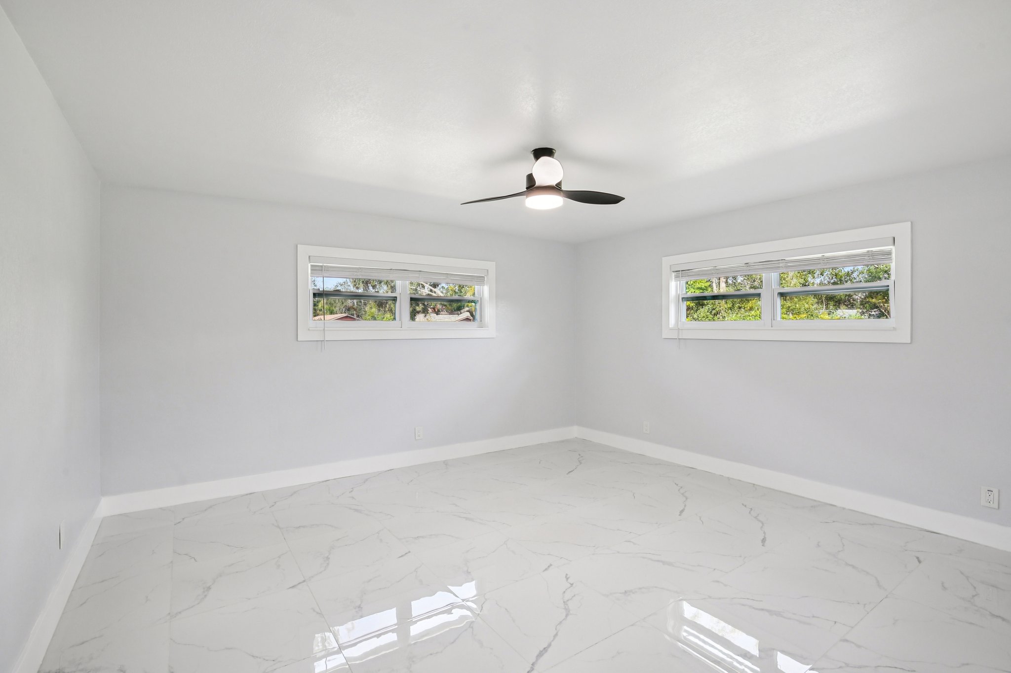 N Boulevard St-S0401-015.jpg