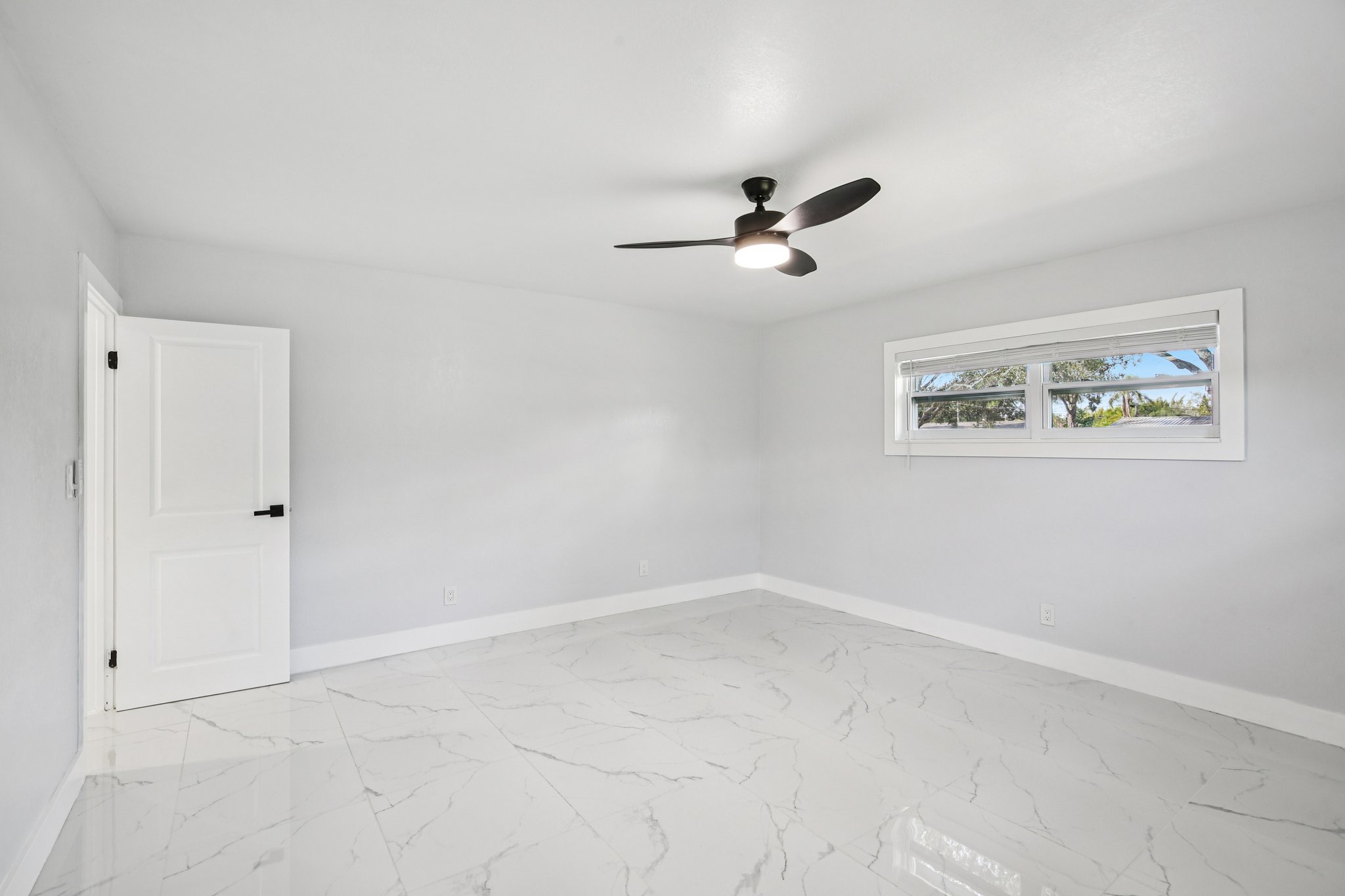 N Boulevard St-S0401-018.jpg