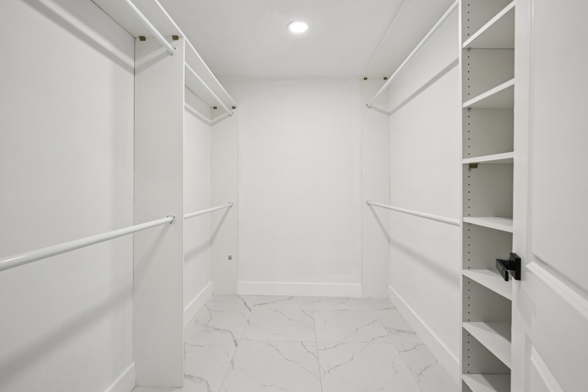 N Boulevard St-S0401-026.jpg