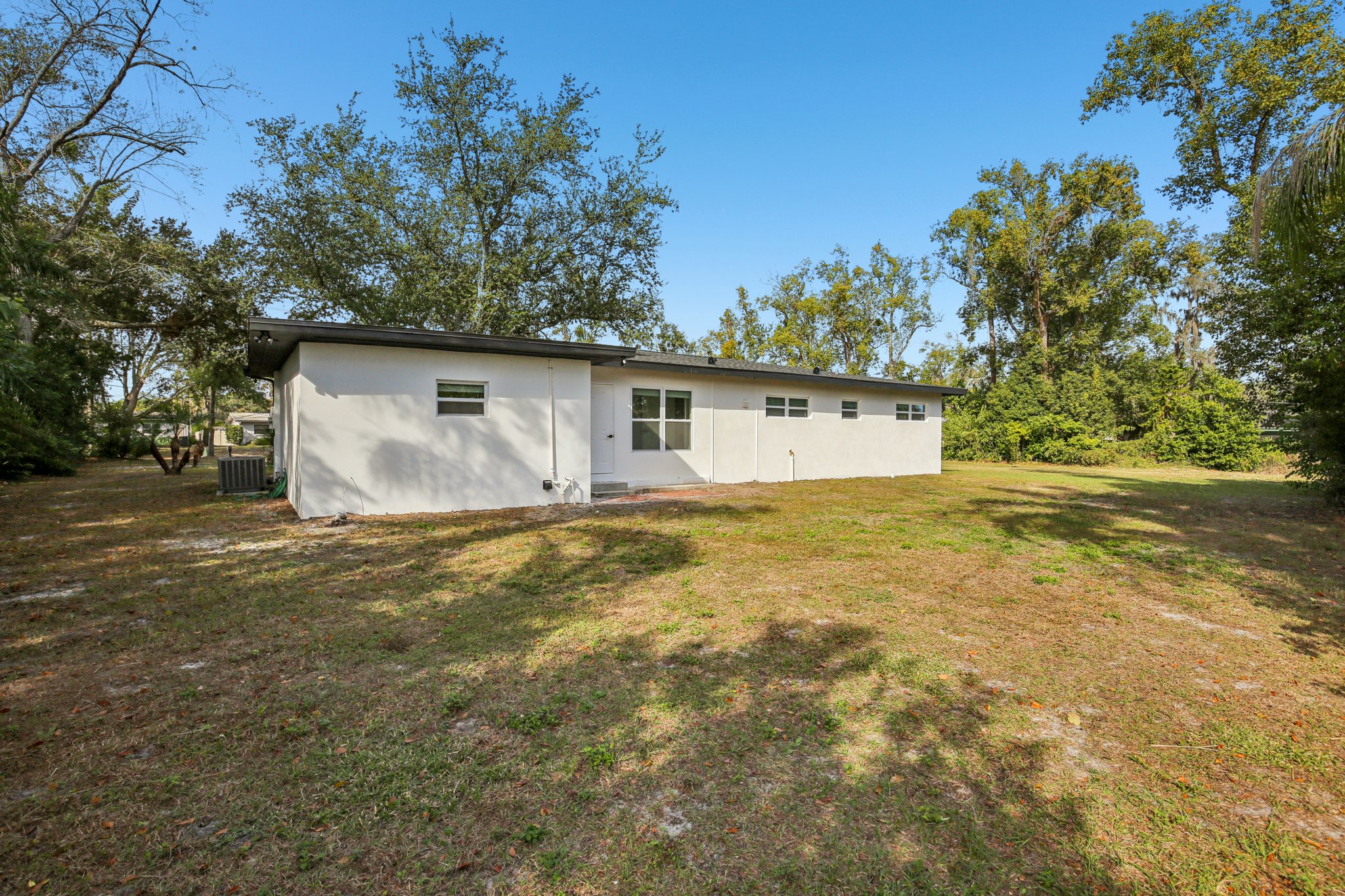 N Boulevard St-S0401-037.jpg