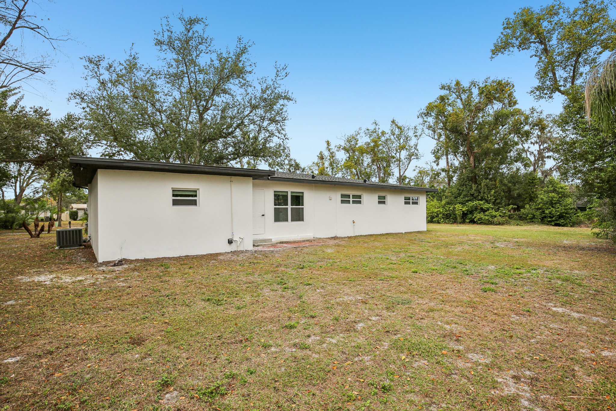 N Boulevard St-S0401-041.jpg