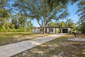 N Boulevard St-S0401-003.jpg