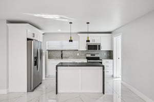 N Boulevard St-S0401-007.jpg