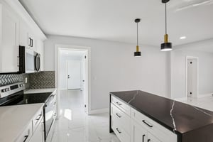 N Boulevard St-S0401-014.jpg