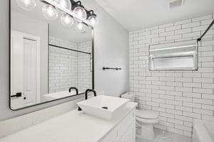 N Boulevard St-S0401-022.jpg