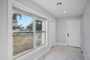 N Boulevard St-S0401-024.jpg