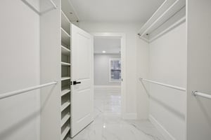 N Boulevard St-S0401-027.jpg