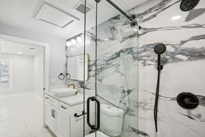 N Boulevard St-S0401-033.jpg