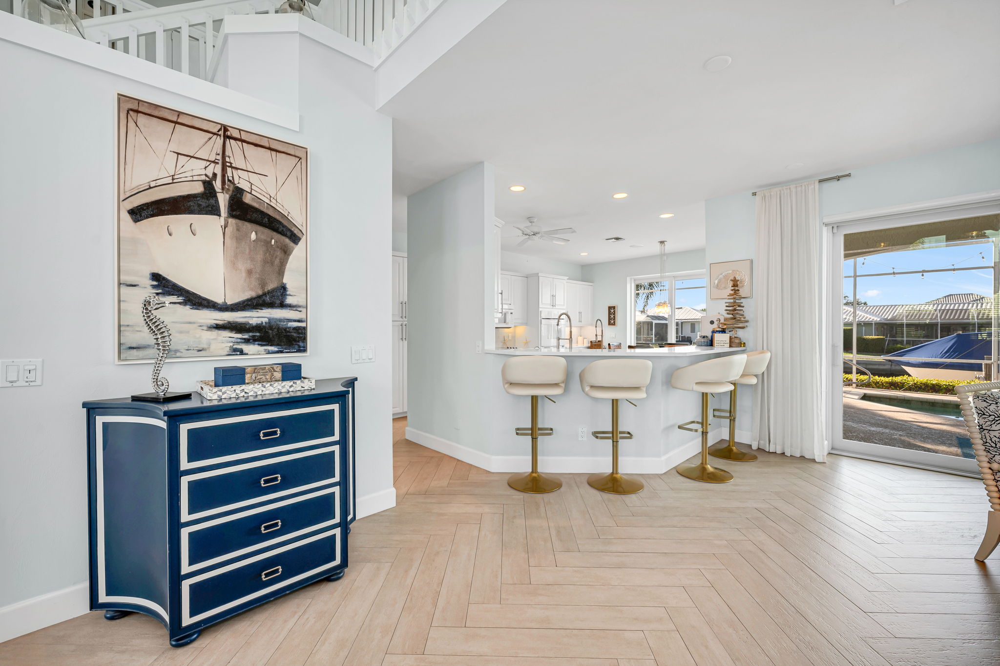 Breakfast Bar - Kitchen