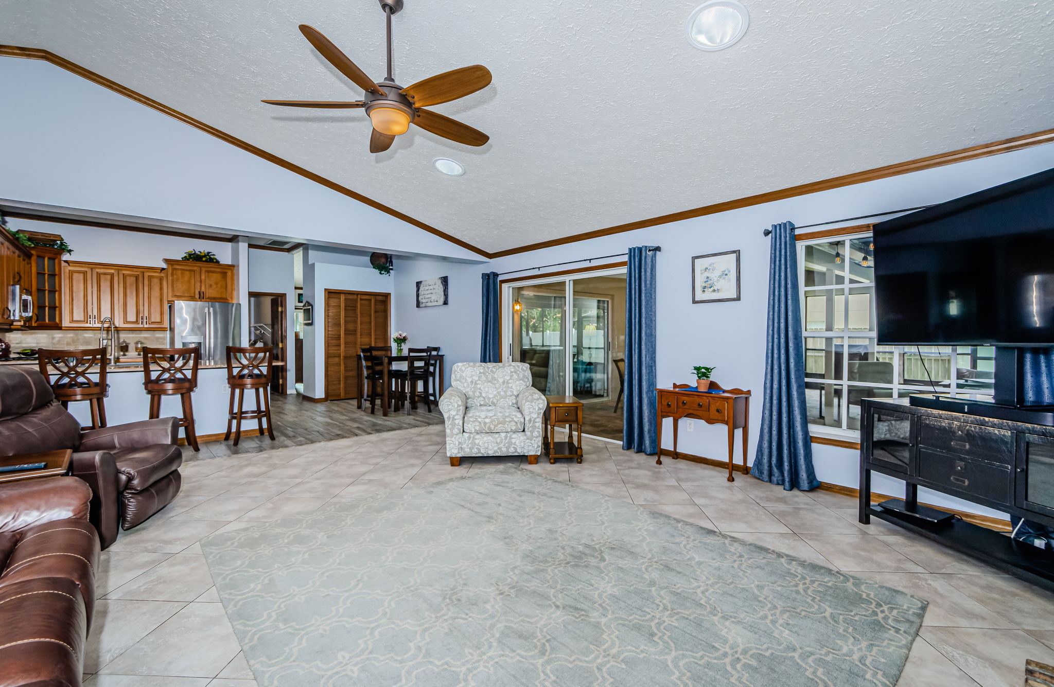 Family Room 1E