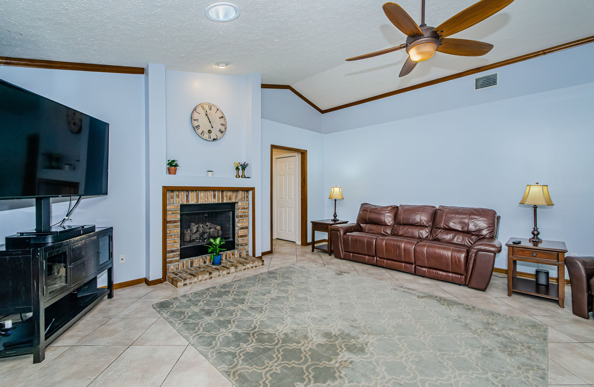 Family Room 1C