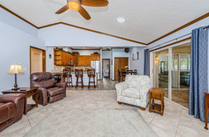 Family Room 1F