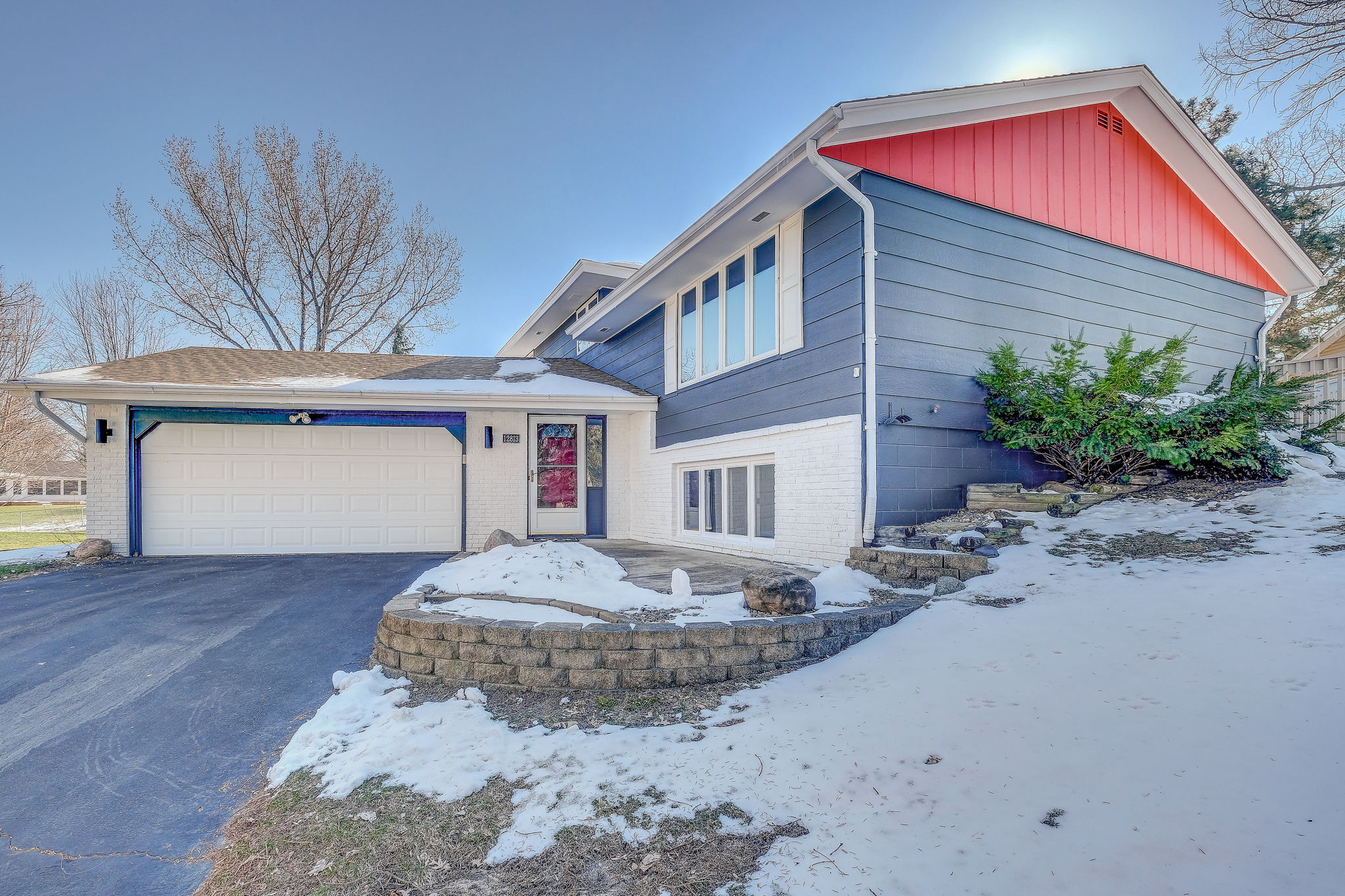  12813 Country View Ln, Burnsville, MN 55337, US