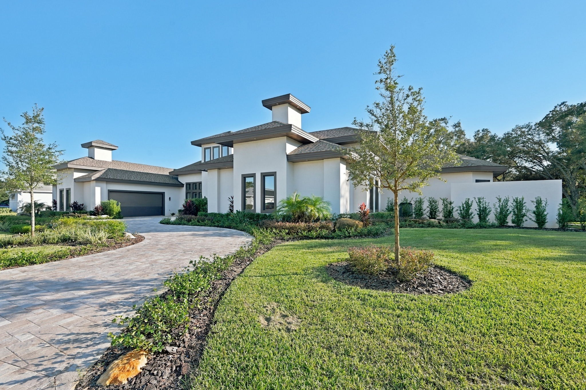 Front Exterior4