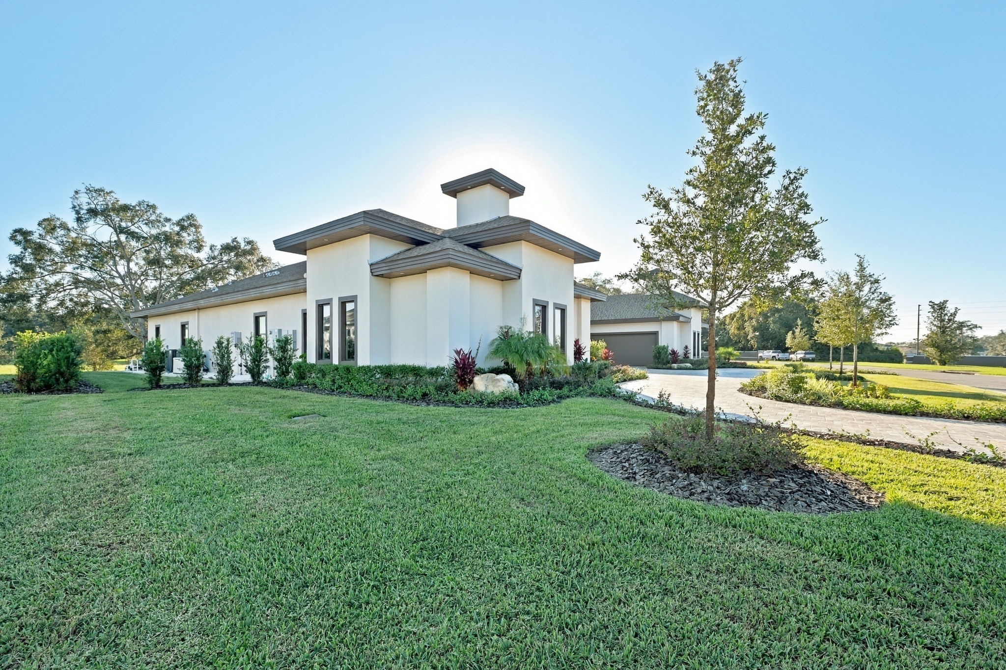 Front Exterior7