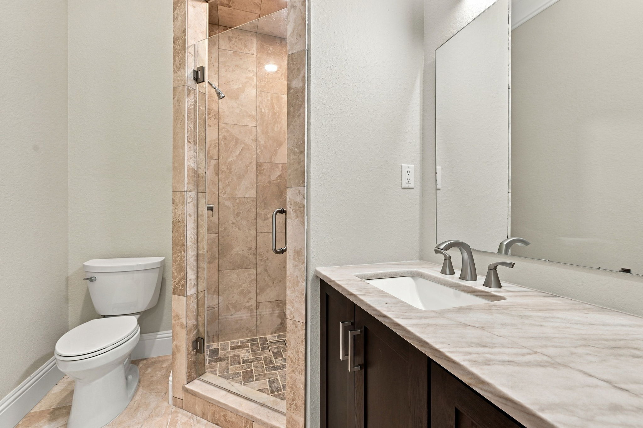 Guest Bathroom3
