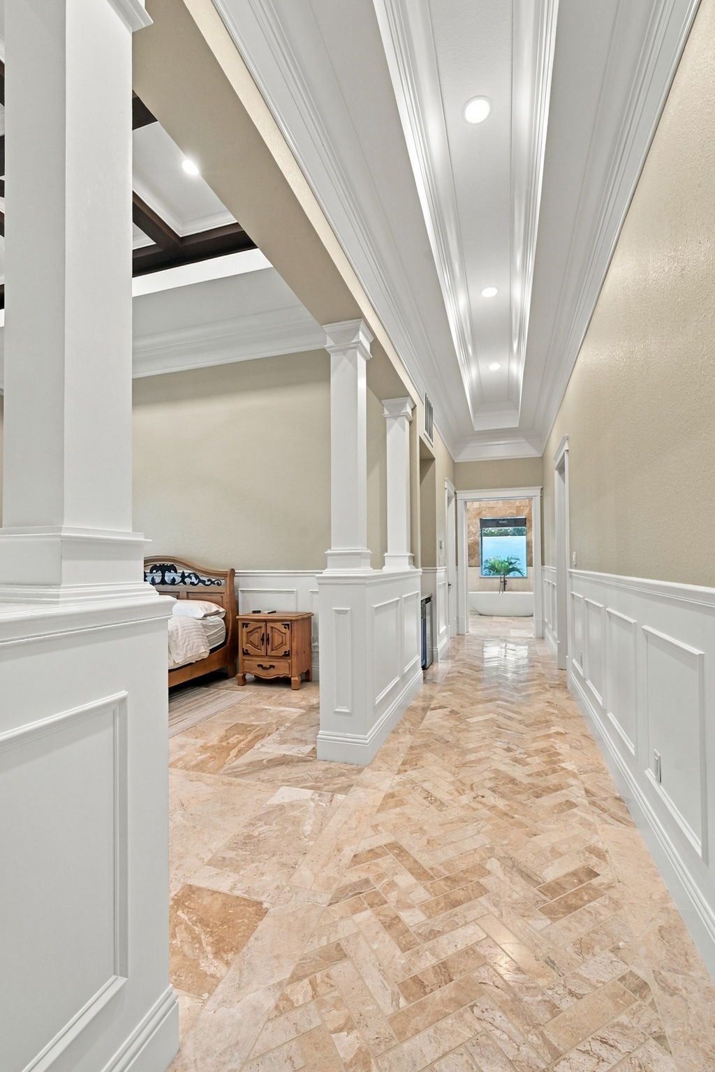 Primary Bedroom Hallway1