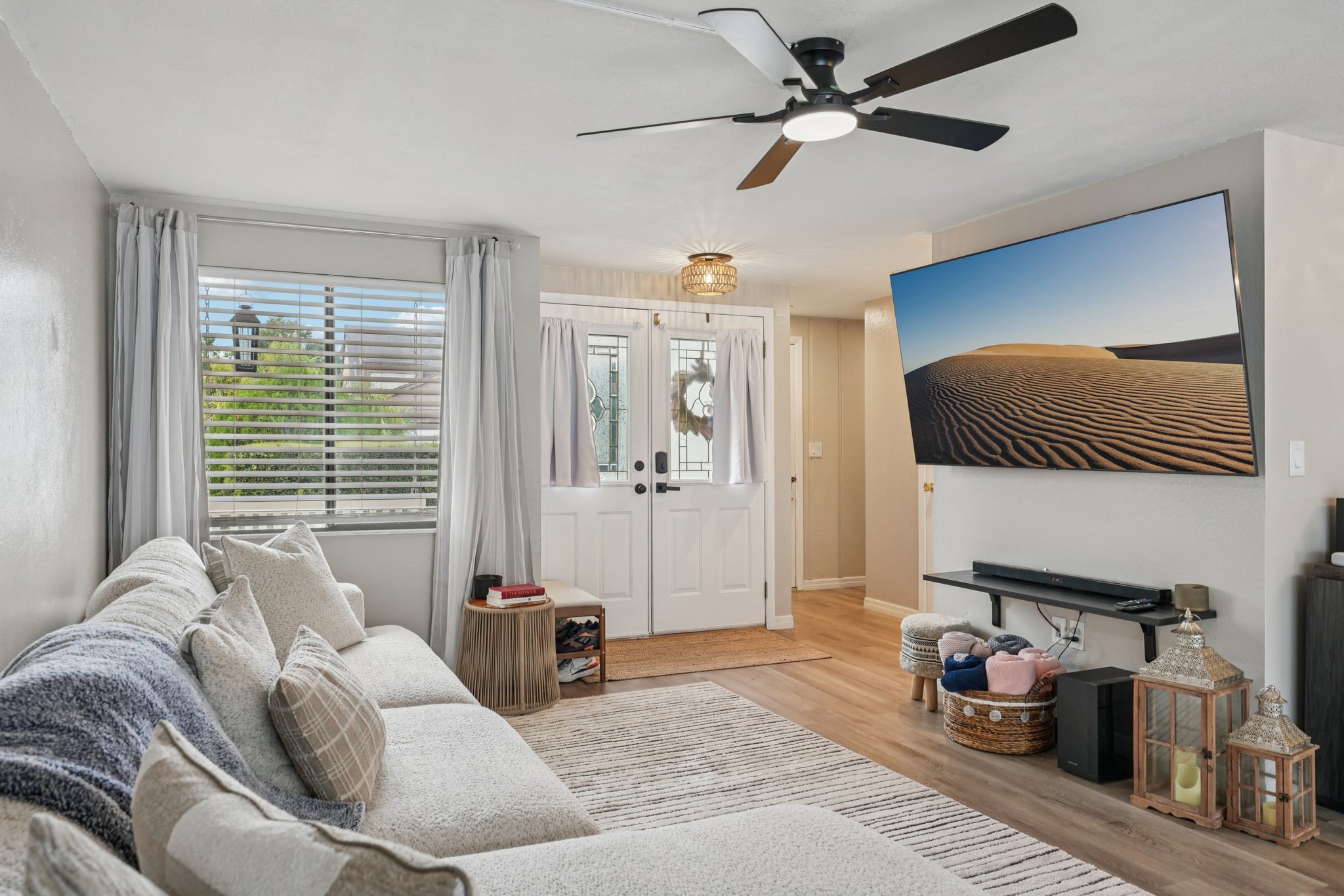 Settlers Dr-S0212-015.jpg