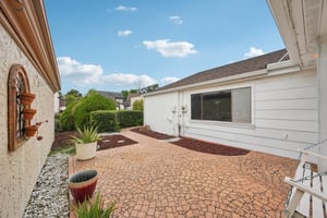 Settlers Dr-S0212-007.jpg