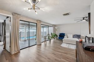 Settlers Dr-S0212-019.jpg