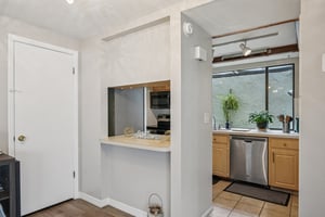 Settlers Dr-S0212-020.jpg