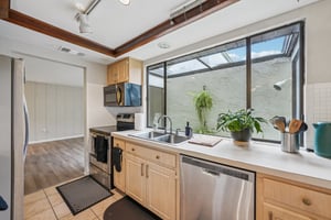 Settlers Dr-S0212-021.jpg