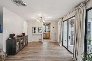 Settlers Dr-S0212-028.jpg