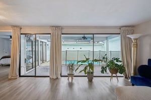 Settlers Dr-S0212-030.jpg