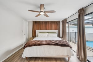 Settlers Dr-S0212-040.jpg