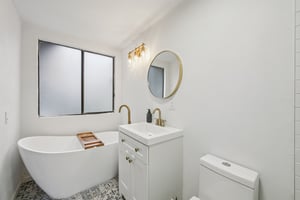 Settlers Dr-S0212-046.jpg