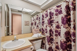 Settlers Dr-S0212-057.jpg