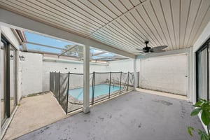 Settlers Dr-S0212-059.jpg