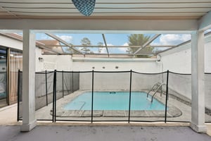 Settlers Dr-S0212-061.jpg