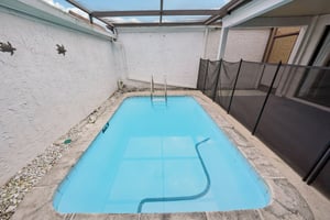 Settlers Dr-S0212-062.jpg