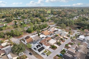 Settlers Dr-S0212-071.jpg