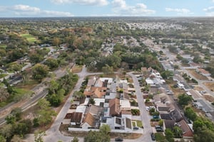 Settlers Dr-S0212-072.jpg