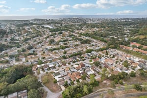 Settlers Dr-S0212-076.jpg