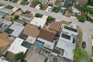 Settlers Dr-S0212-083.jpg