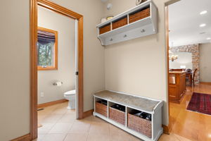  Photo 32