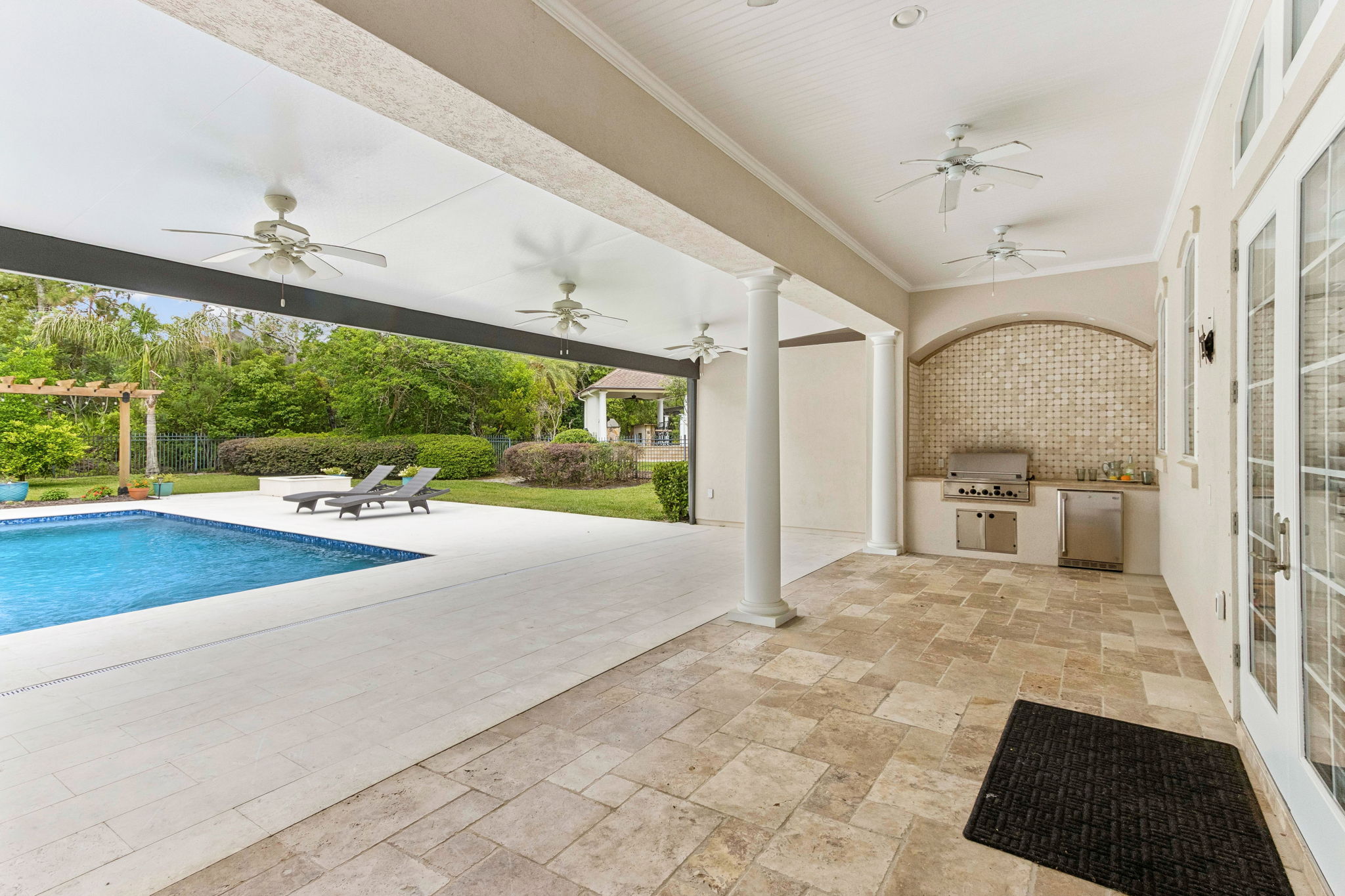 Large Covered Lanai