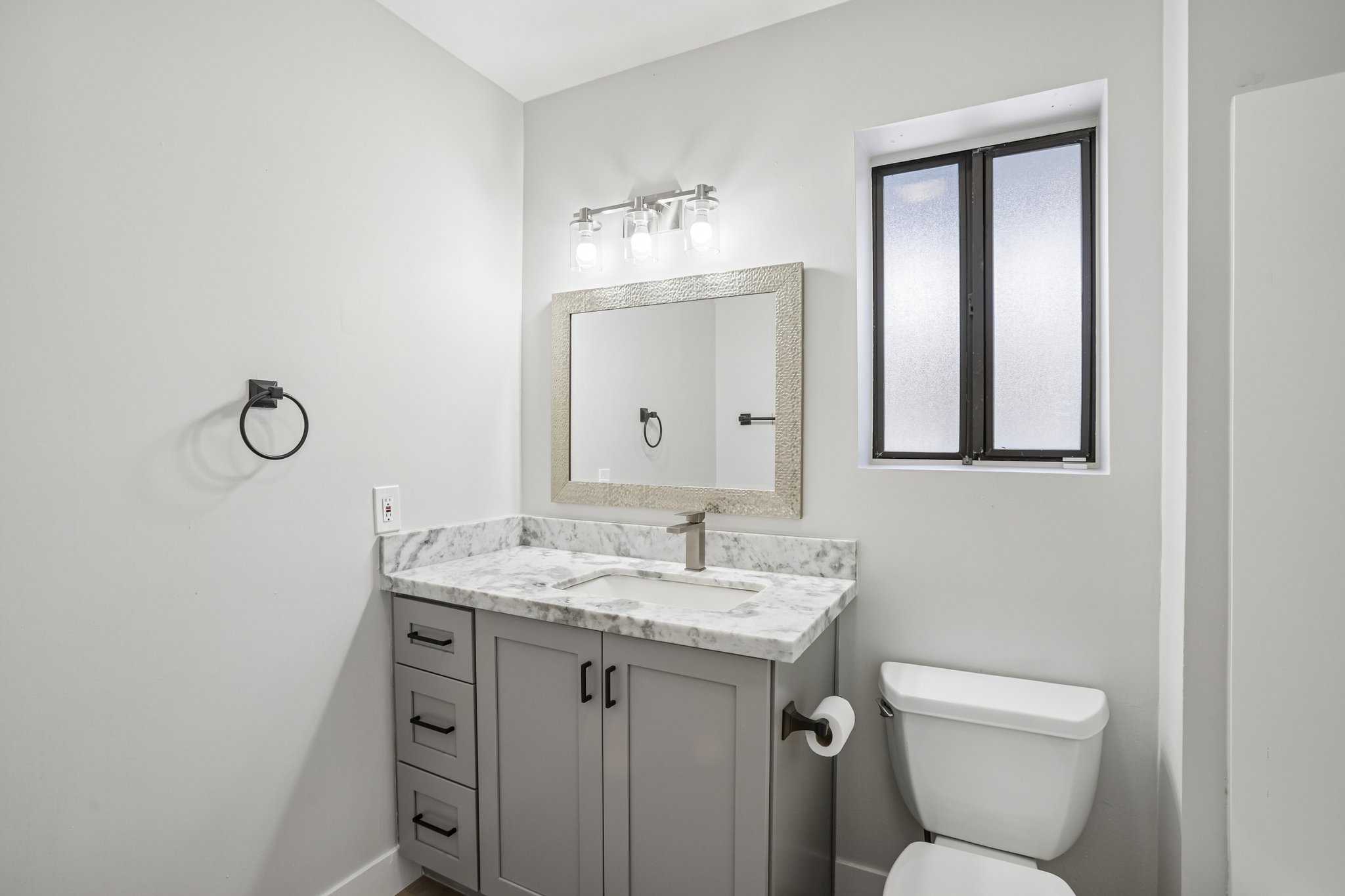 W Blue Bonnet Dr-S2905-022.jpg