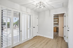 W Blue Bonnet Dr-S2905-007.jpg