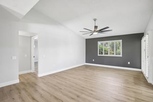 W Blue Bonnet Dr-S2905-009.jpg