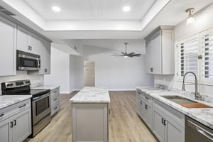W Blue Bonnet Dr-S2905-017.jpg