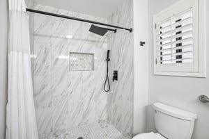 W Blue Bonnet Dr-S2905-031.jpg